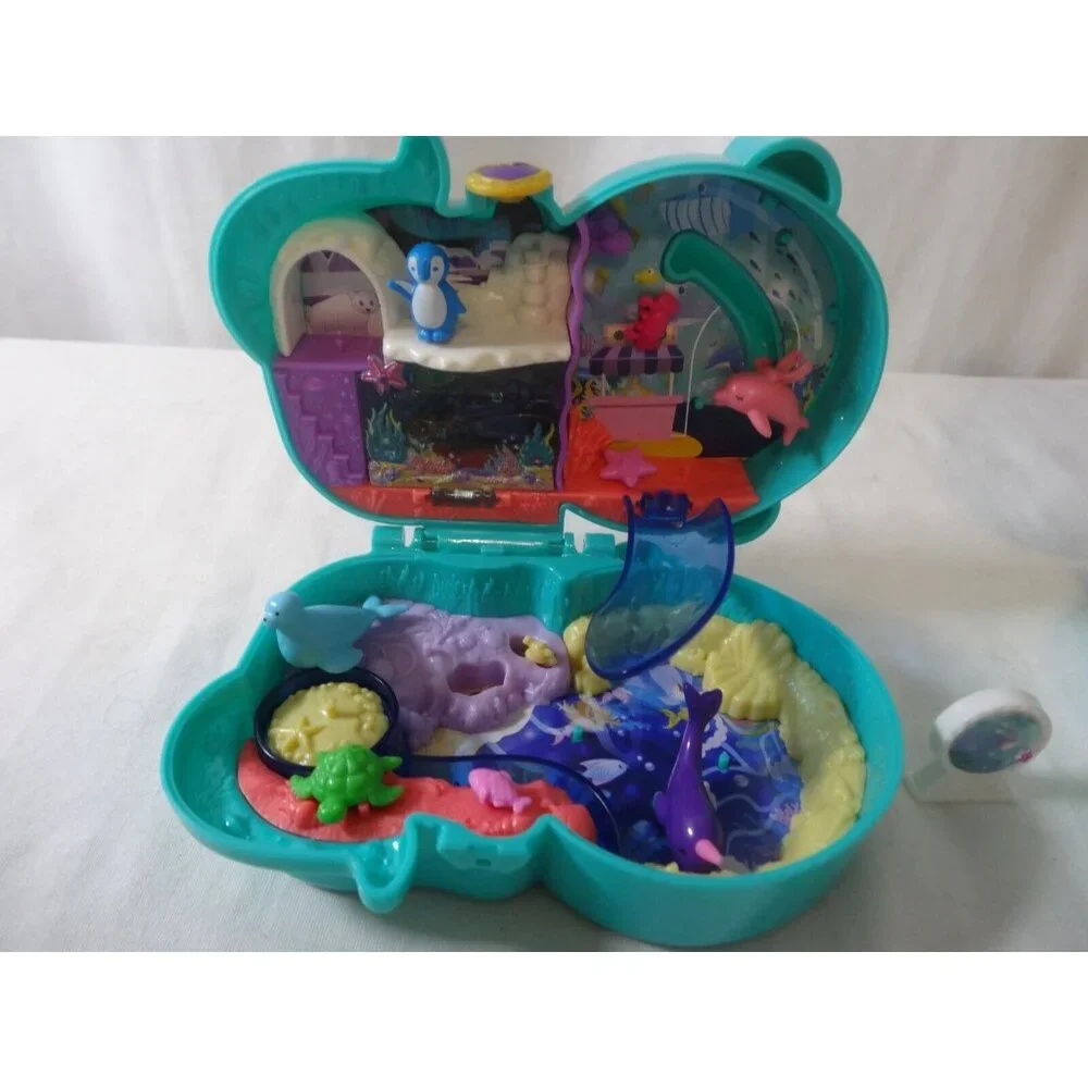 Polly Pocket Hedgehog Cafe Compact Playset  + Polly Pocket Otter Aquarium Compac